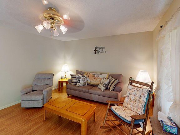 3rd image of 1103 Michael Ln