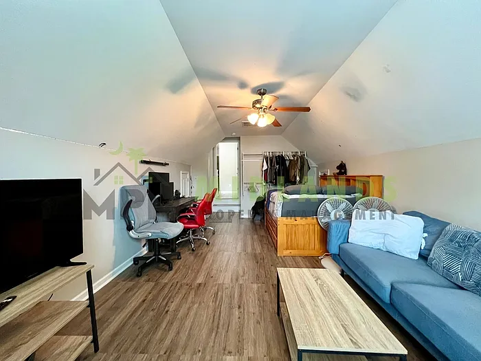 612 Calypso Ct — Photo 23