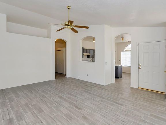 3rd image of 1280 W Sparrow Ct