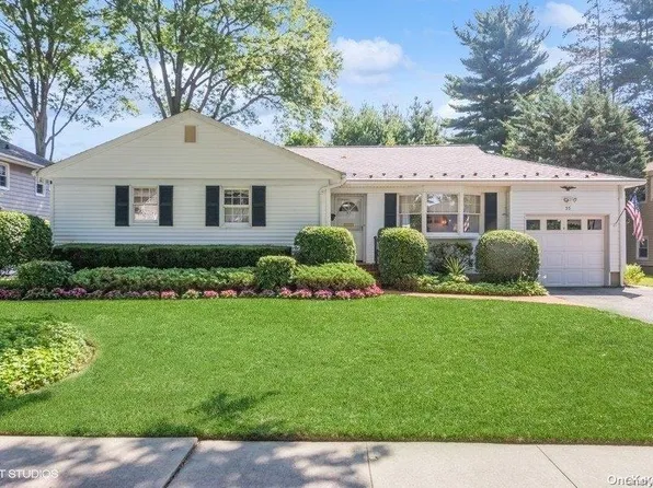 55 Russell Road, Garden City, NY 11530