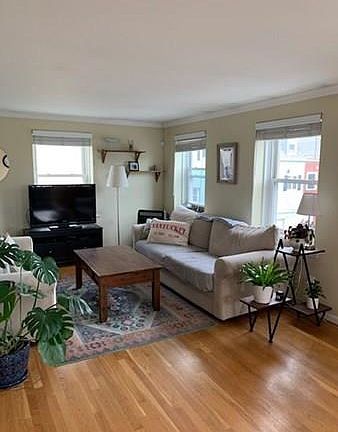 5th image of 99 Pearl St APT 9