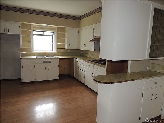 4th image of 2216 I St NE