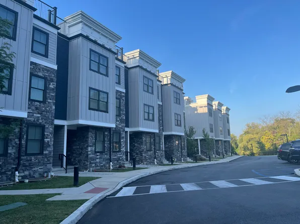 2008 Hyview Ter, Fort Washington, PA 19034