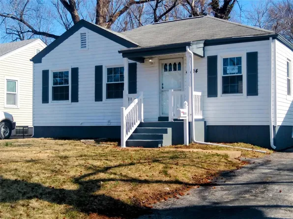 4404 Saint Leo Ln, Saint Ann, MO 63074