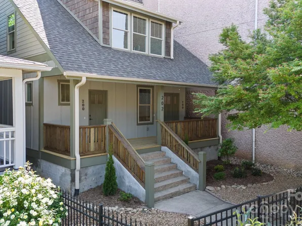 202 Broadway St, Asheville, NC 28801