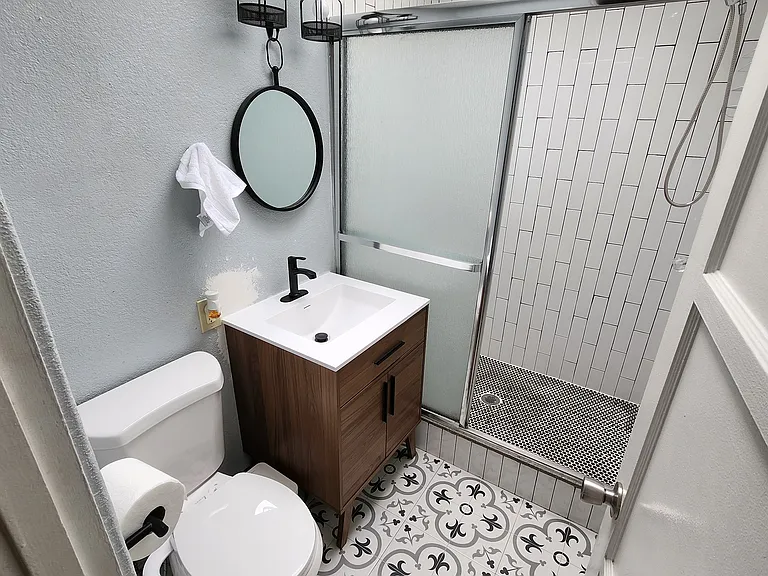 6645 Amherst St — Photo 17