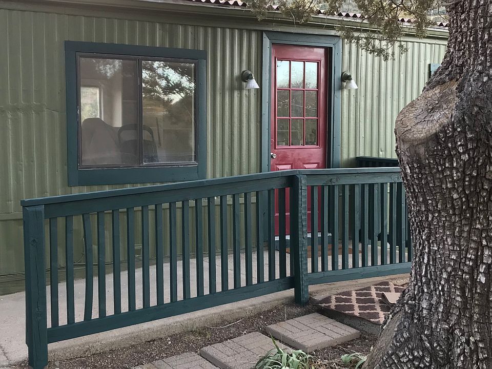 2nd image of 628 S Hill Dr