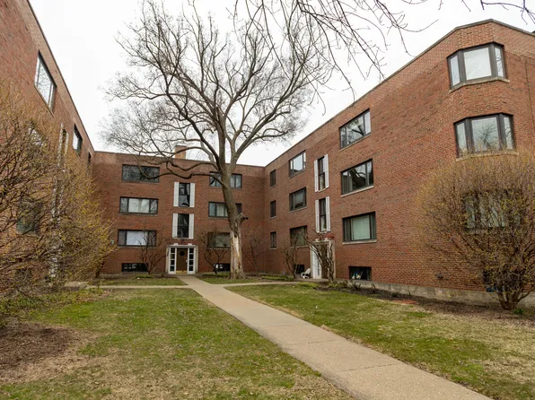 2619 Central St #2S, Evanston, IL 60201