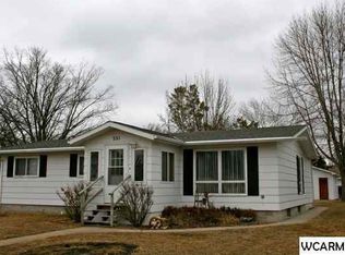 551 S 5th St, Bird Island, MN 55310