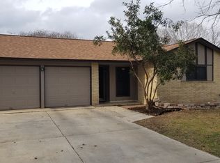 621 Pecan Dr, Schertz, TX 78154