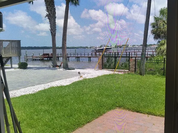 8297 33rd Ave N, Saint Petersburg, FL 33710