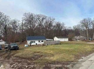8633 N Angling Rd, Kendallville, IN 46755