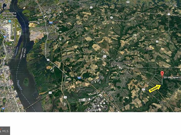 5th image of 221 Glen Haven Ct