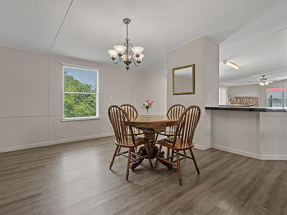 5th image of 2533 North Wild Rose Dr.