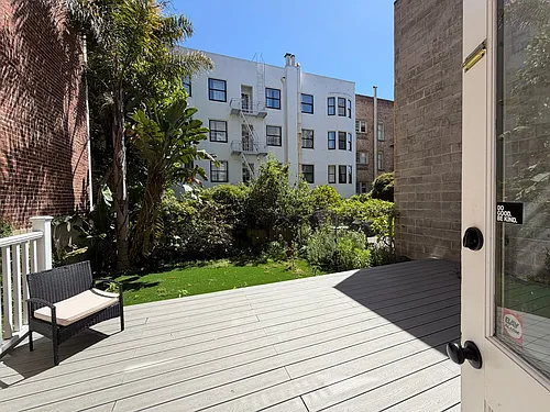 1137 Bush Street Photo 1