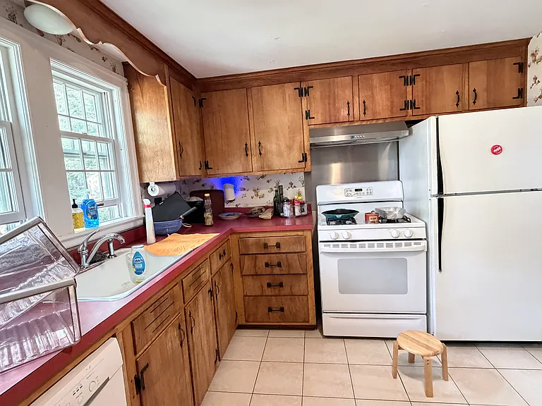 4 Mossdale Rd — Photo 7