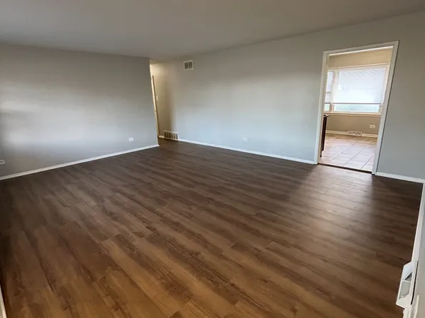 1217 King Dr, South Holland, IL 60473