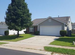 1218 Jordans Pond Ln, Charlotte, NC 28214