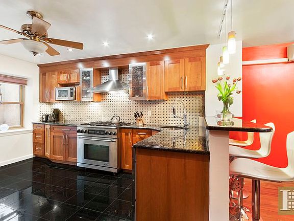 3rd image of 107 Hamilton Pl