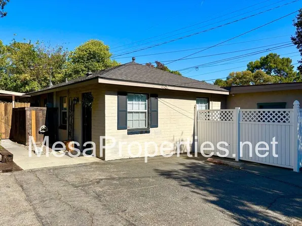 1480 N Mills Ave, Claremont, CA 91711