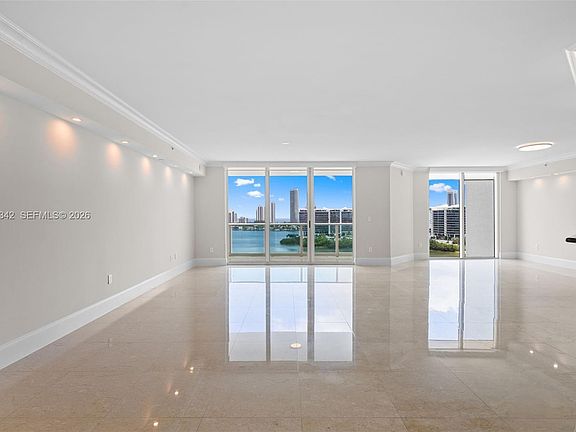 4th image of 3301 NE 183rd St Unit 1604