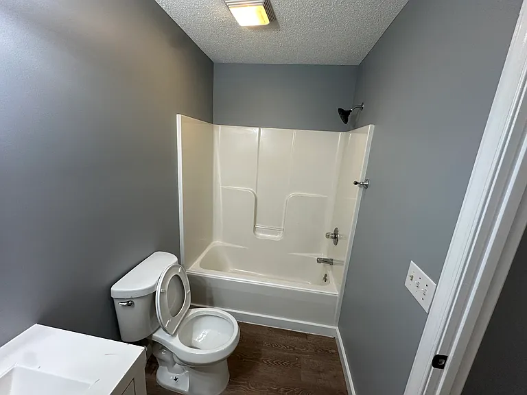 2356 Avalon Woods Dr — Photo 26