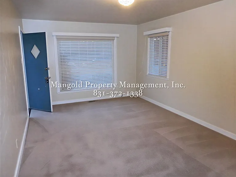 844 Newton St — Photo 3