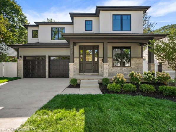 1978 Henrietta St, Birmingham, MI 48009