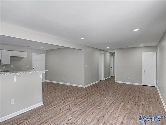4th image of 4516 Margarete Dr SW