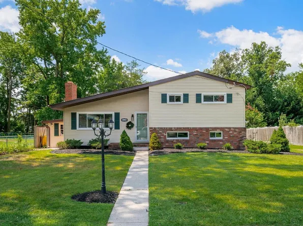 8003 Woodholme Cir, Pasadena, MD 21122
