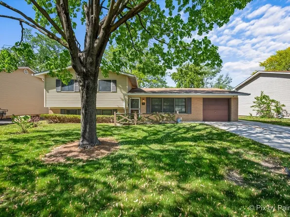 1170 Parkview Dr, Hanover Park, IL 60133