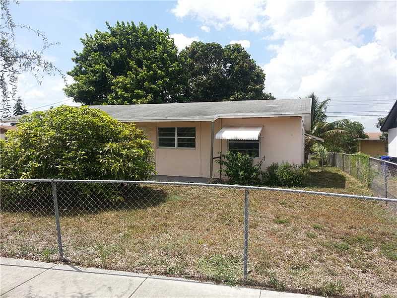 2nd image of 2731 NW 21st St