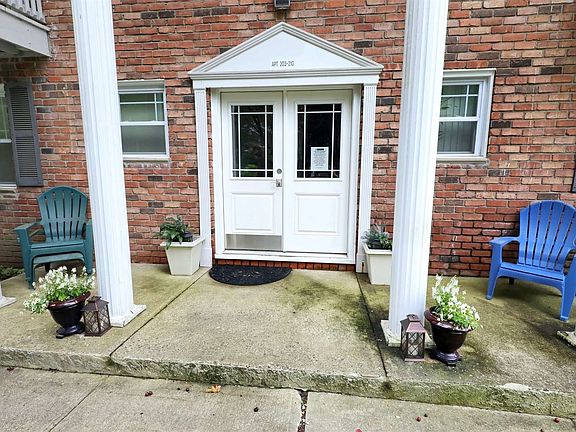 4th image of 213 Fairharbor Dr #213