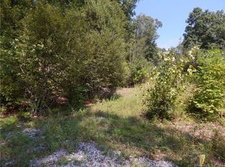 62 White Plains Rd, Norwich, CT 06360