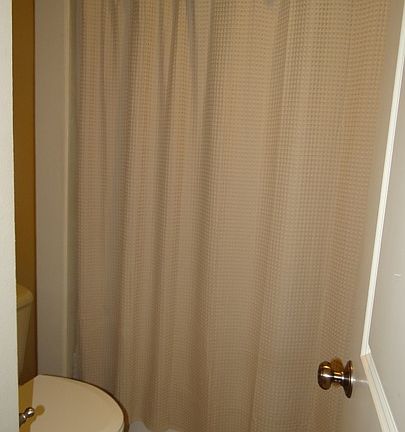 3rd image of 116 Royal Springs Ln