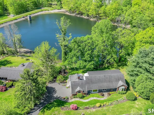 21 Dogwood Drive, Danbury, CT 06811