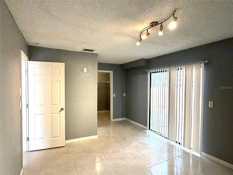 564 Breckenridge Vlg #106 — Photo 10