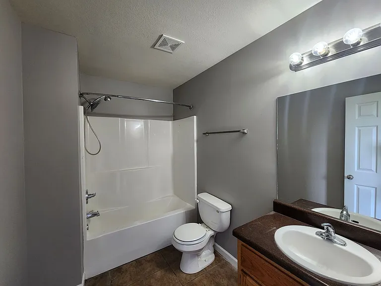 112 N Cavalcade Cir — Photo 17