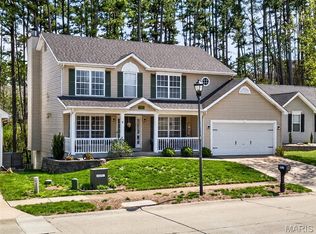 3012 Crimson Oaks Dr, Fenton, MO