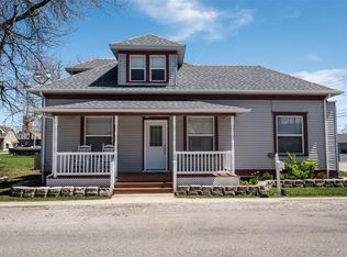 10 N Railway St, New Baden, IL