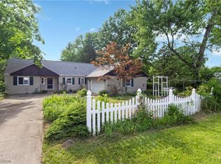 8346 Lewis Rd, Olmsted Falls, OH 44138