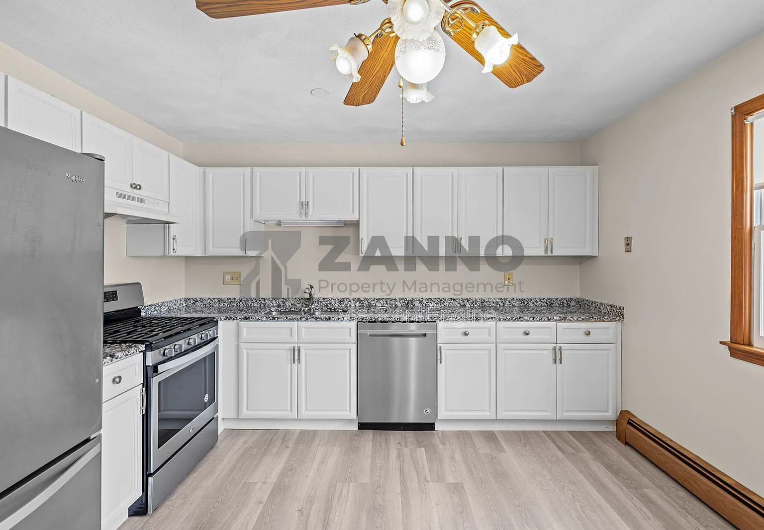 2 bed, 1.0 bath, 825 sqft, $1,880 — Photo 2