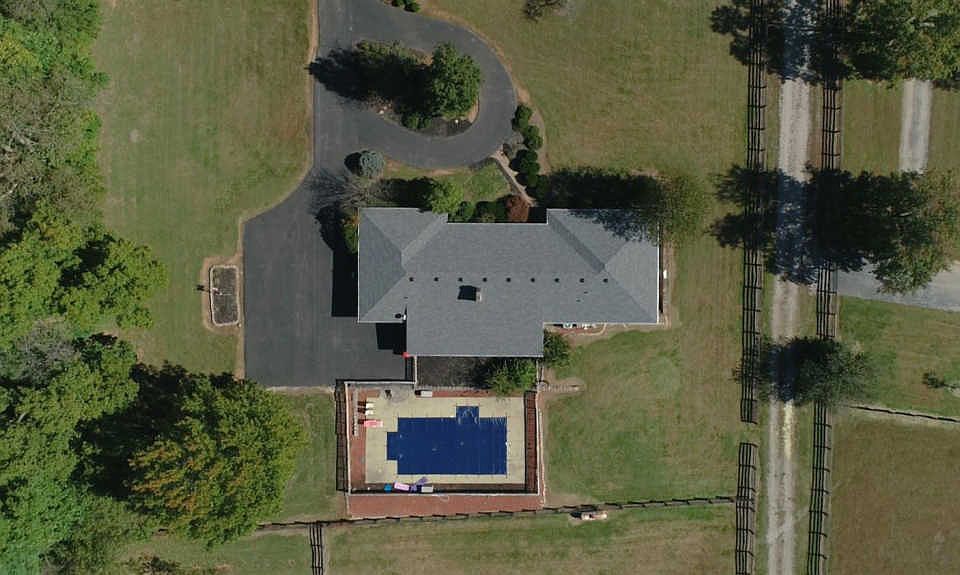 1st image of 850 S Scruggs Ln