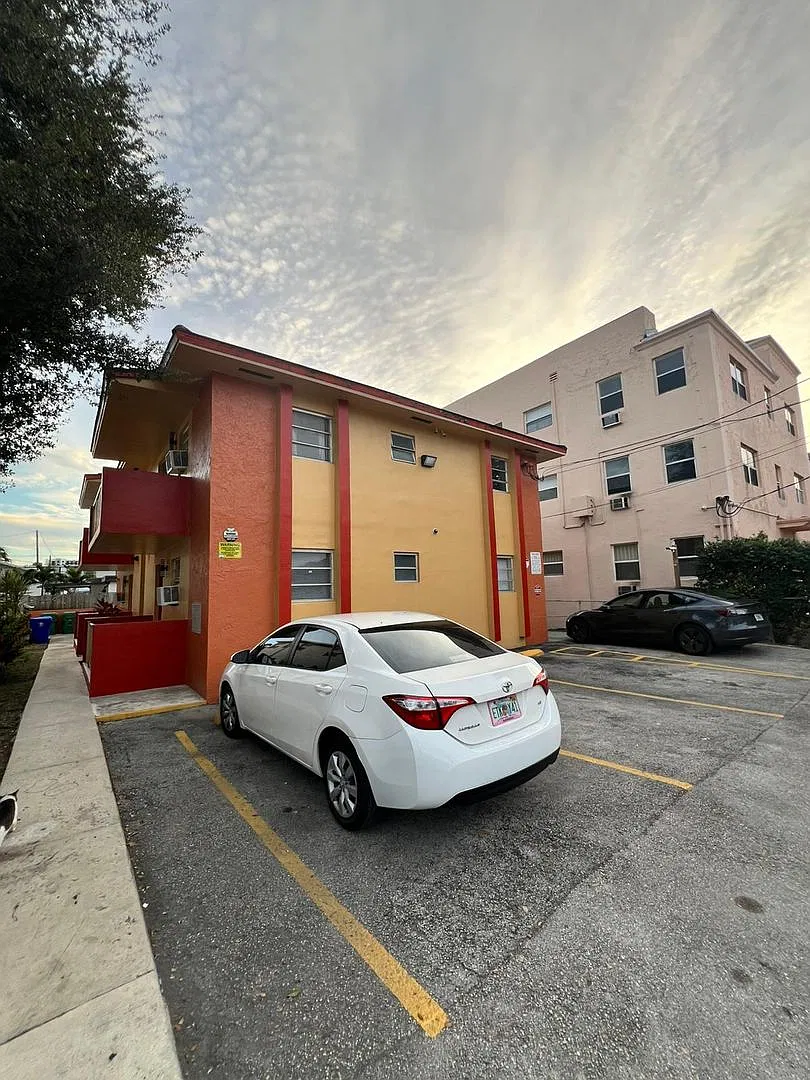1912 sw 2nd st APT 3, Miami, FL 33135 — Photo 1