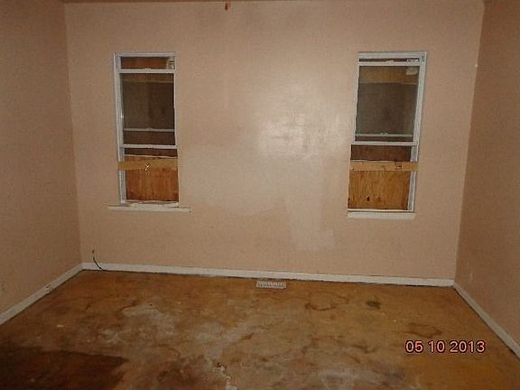 4th image of 8108 S Winchester Ave