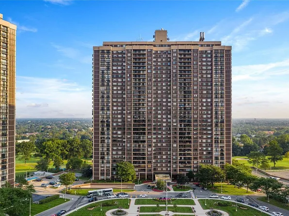 269 Grand Central Pkwy #9K, Floral Park, NY 11005