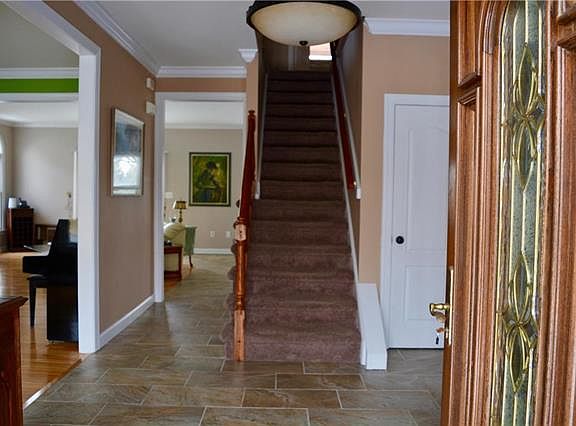 4th image of 28 Clairmont Ave