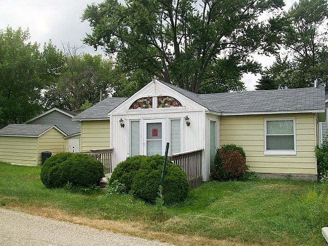 1st image of 40230 N H St