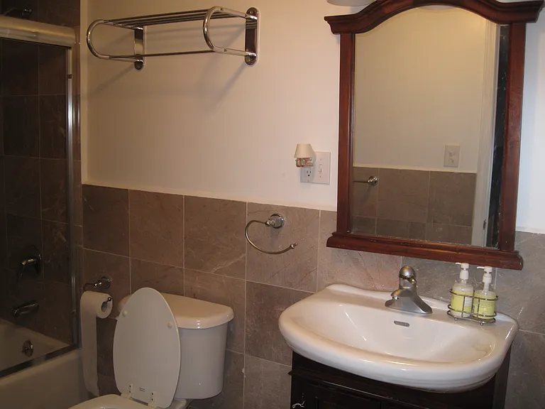 4420 N Kimball Ave — Photo 5