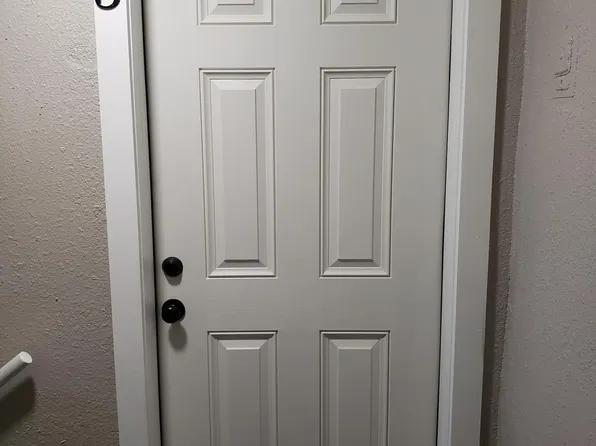 702 College St APT 3, Cleburne, TX 76033